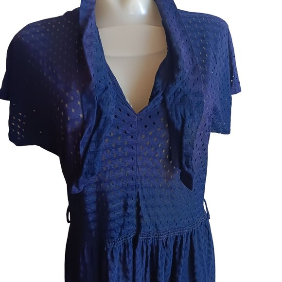 1OF1 Women's 8 Vintage Dress 1960's Eyelet Midi Tie Neck Slinky Stretch Nylon - Picture 2 of 9